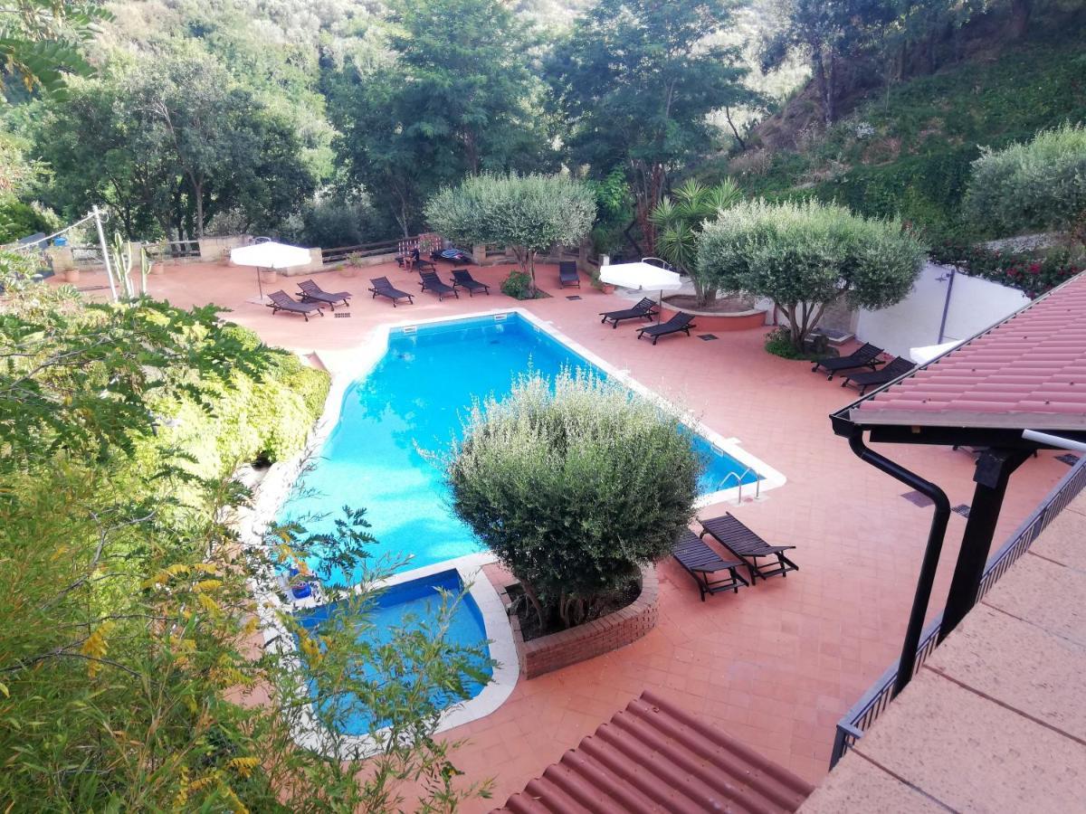 זמברונה Residenza Mediterranea מראה חיצוני תמונה
