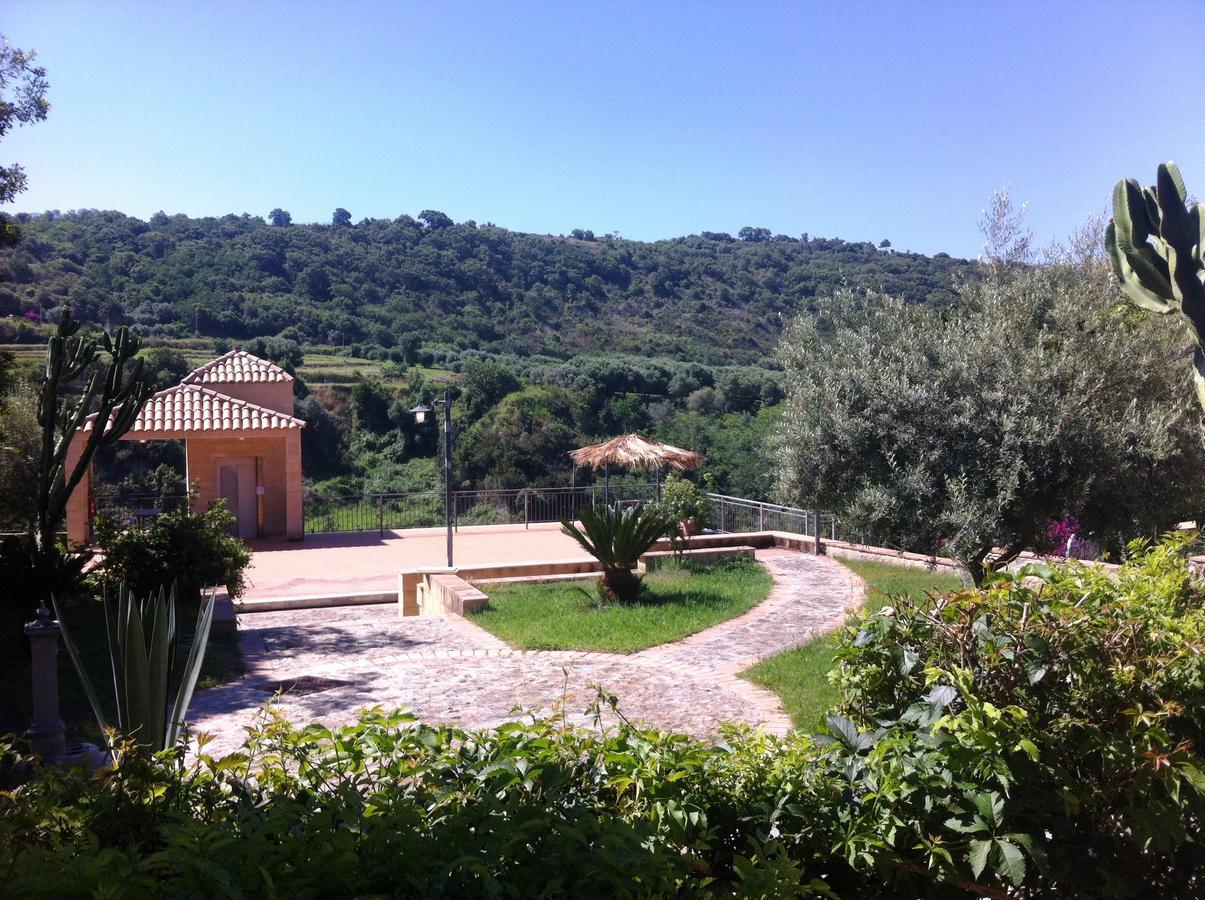 זמברונה Residenza Mediterranea מראה חיצוני תמונה