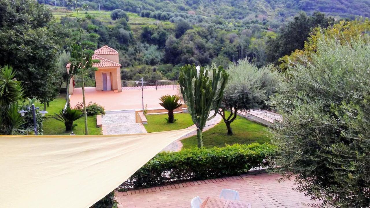 זמברונה Residenza Mediterranea מראה חיצוני תמונה