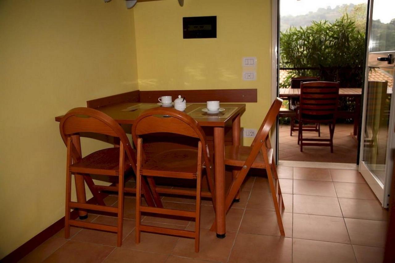 זמברונה Residenza Mediterranea מראה חיצוני תמונה
